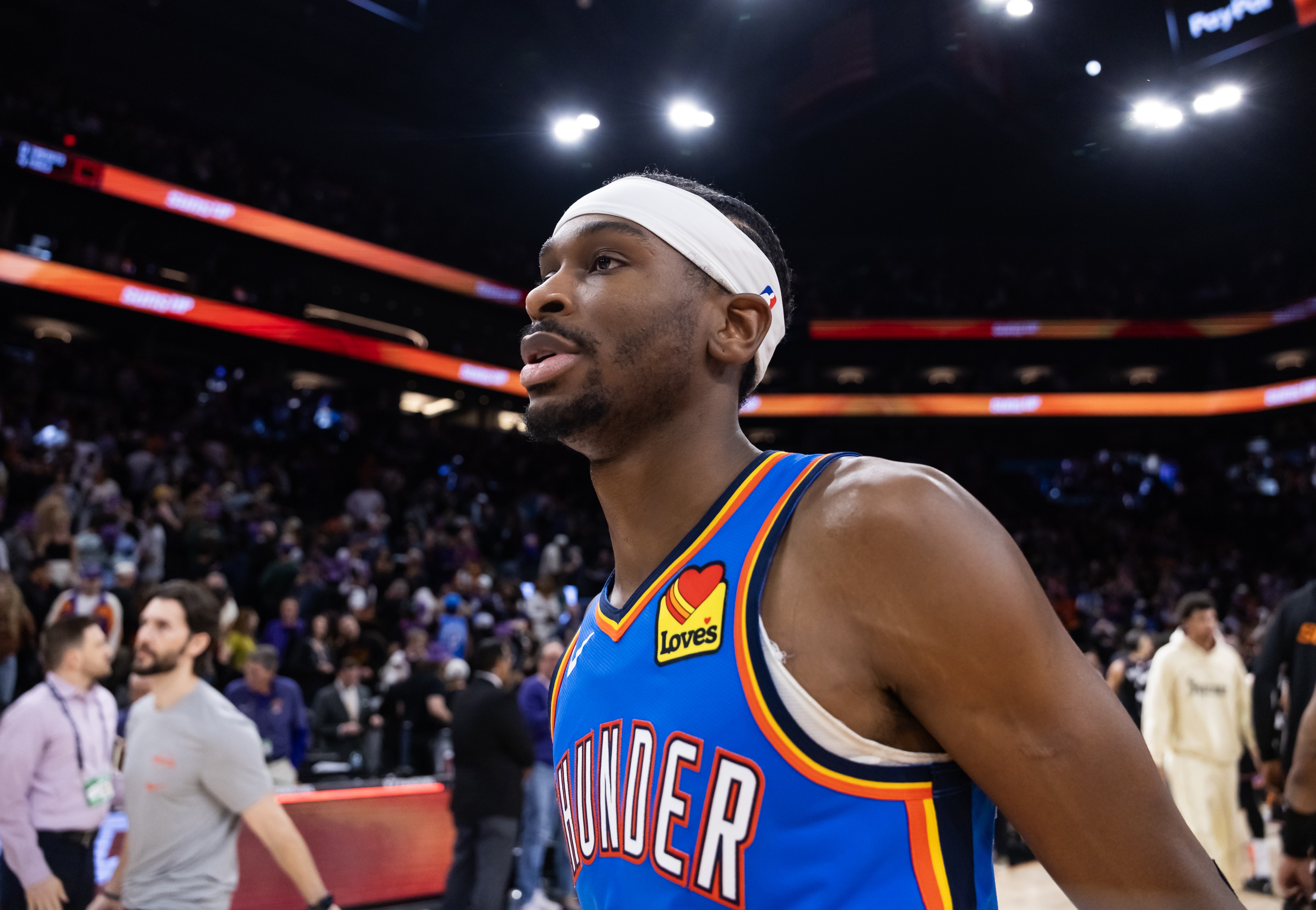 B体育直播运营团队-最新MVP榜：亚历山大反超约基奇重回第一 贾马尔·穆雷杀入前十