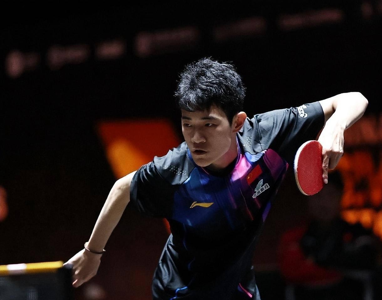 B体育直播运营团队-双喜临门！国乒20岁新星崛起冲冠：当梁靖崑替身，曾击败张本智和