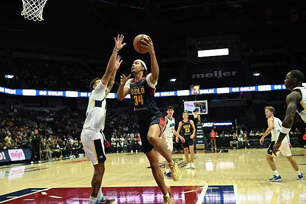 B体育直播运营团队-打出大号两双数据，会有球队考虑签下掘金二队的这位内线铁塔吗？