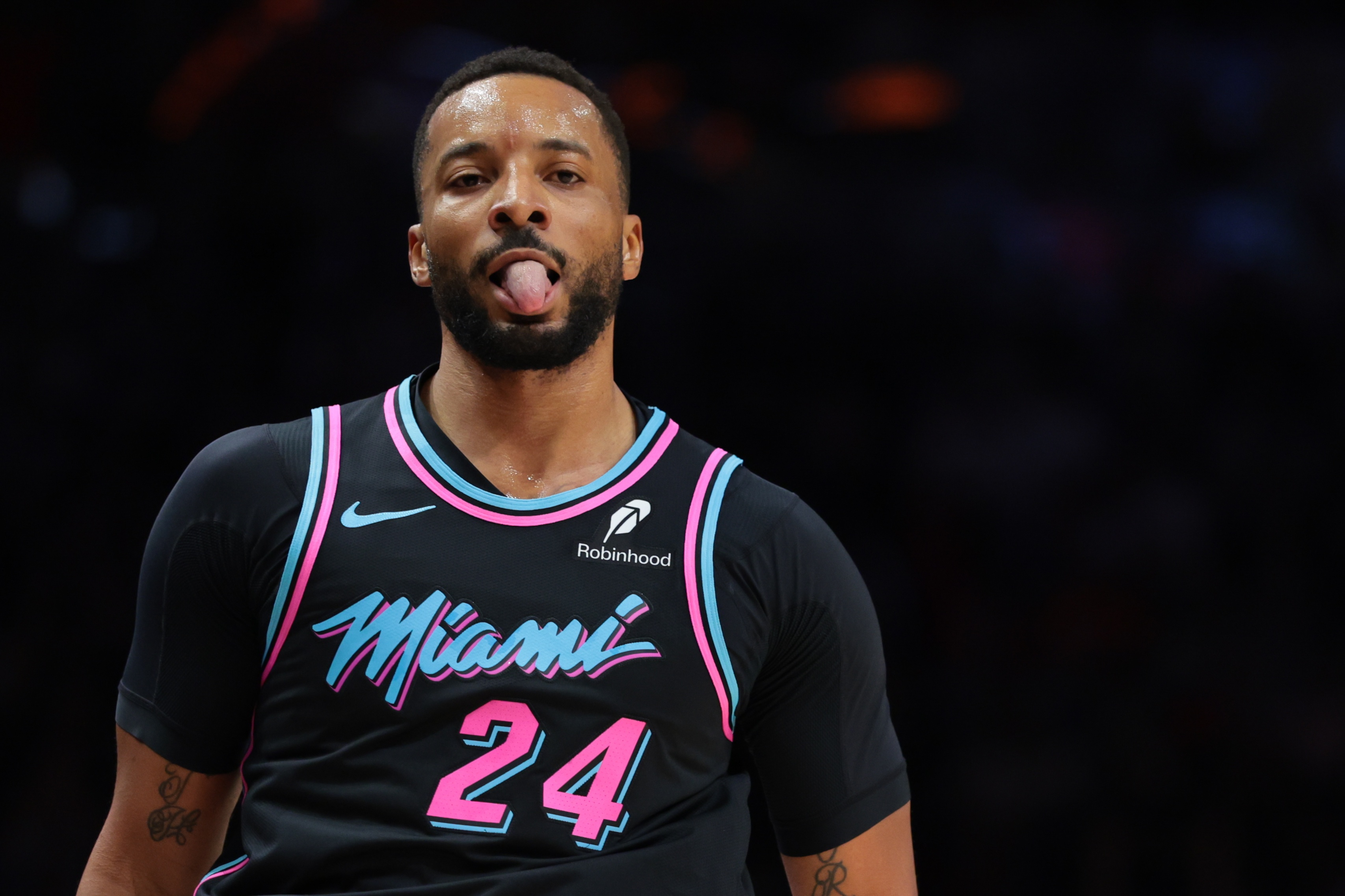 B体育公司-鲍威尔：我们开局打得有点软&amp;散漫 对手几乎为所欲为