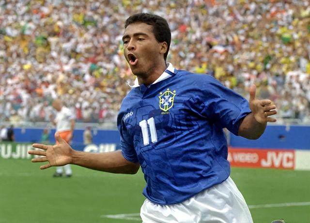 B体育公司-劈腿女友闺蜜！60岁罗马里奥被甩了：相恋仅2个月 闪电分手|蒂芙尼|芭芭拉|斯蒂芬·马布里|太阳报|克里斯蒂亚诺·罗纳尔多_新浪体育_新浪新闻